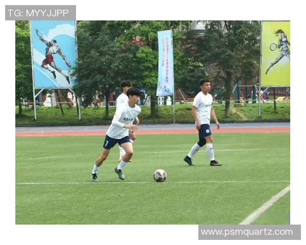 武汉足球队的团队协作揭秘：如何在赛场上实现完美配合与默契合作