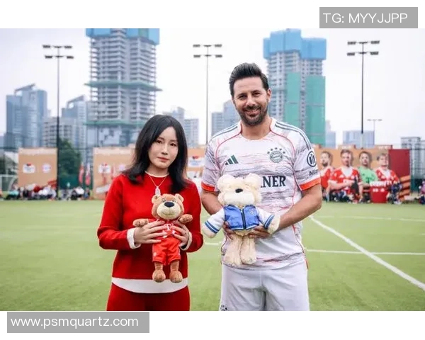 意大利足球界的矮个子传奇如何在绿茵场上书写辉煌人生