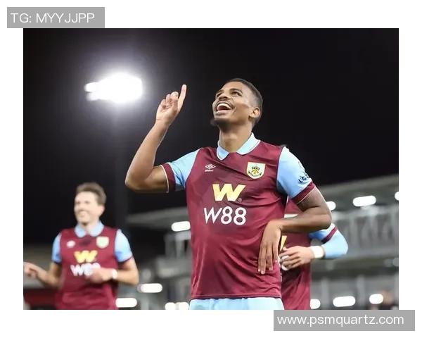 足球明星微笑瞬间集锦展现他们的魅力与风采图片大全